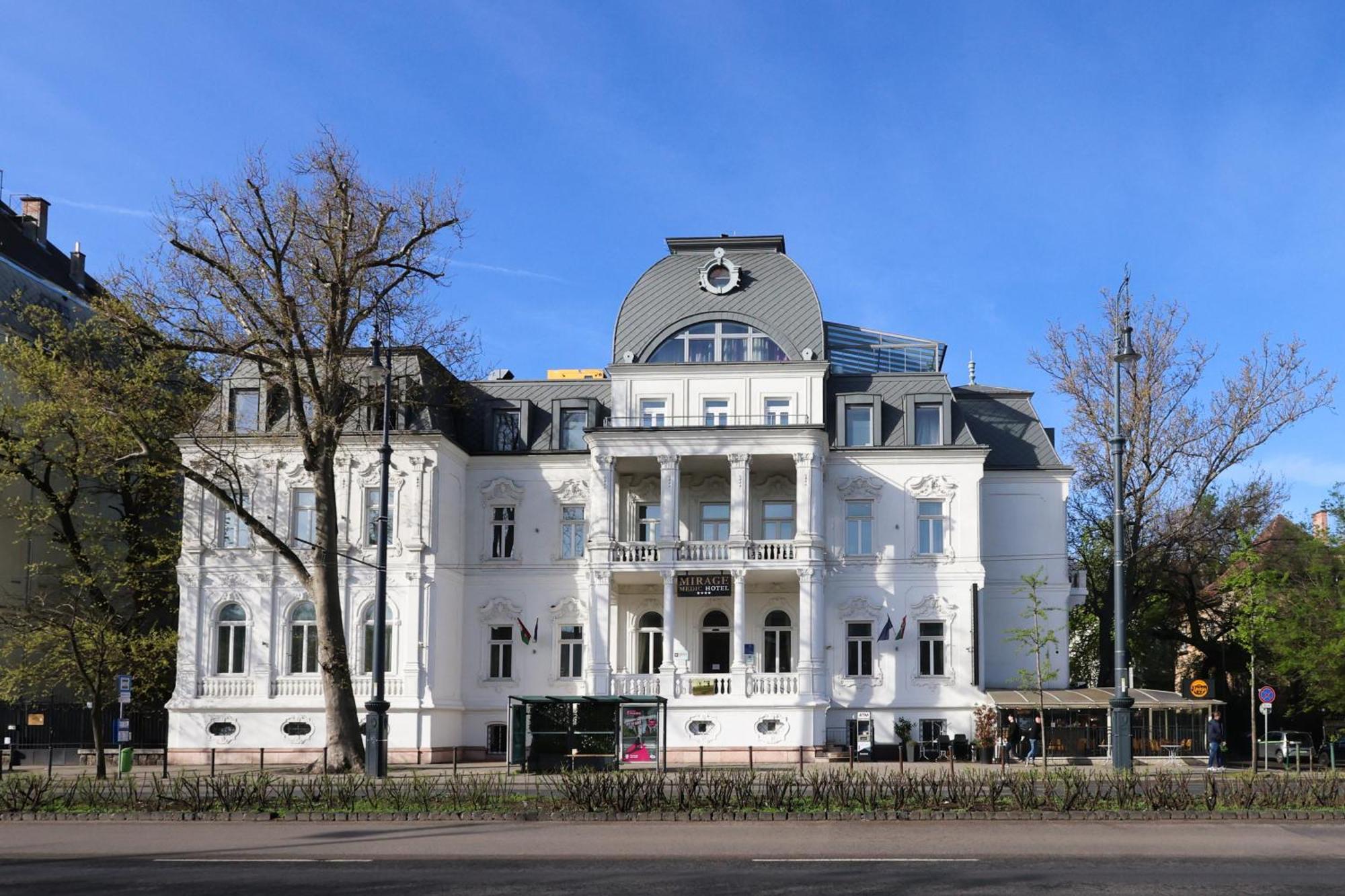 Mirage Medic Hotel Budapest Luaran gambar